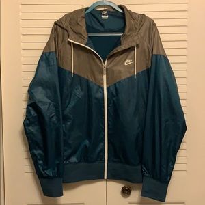Men’s XL Nike windbreaker, mesh interior lining